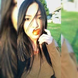 Meet your Posher, Danyela